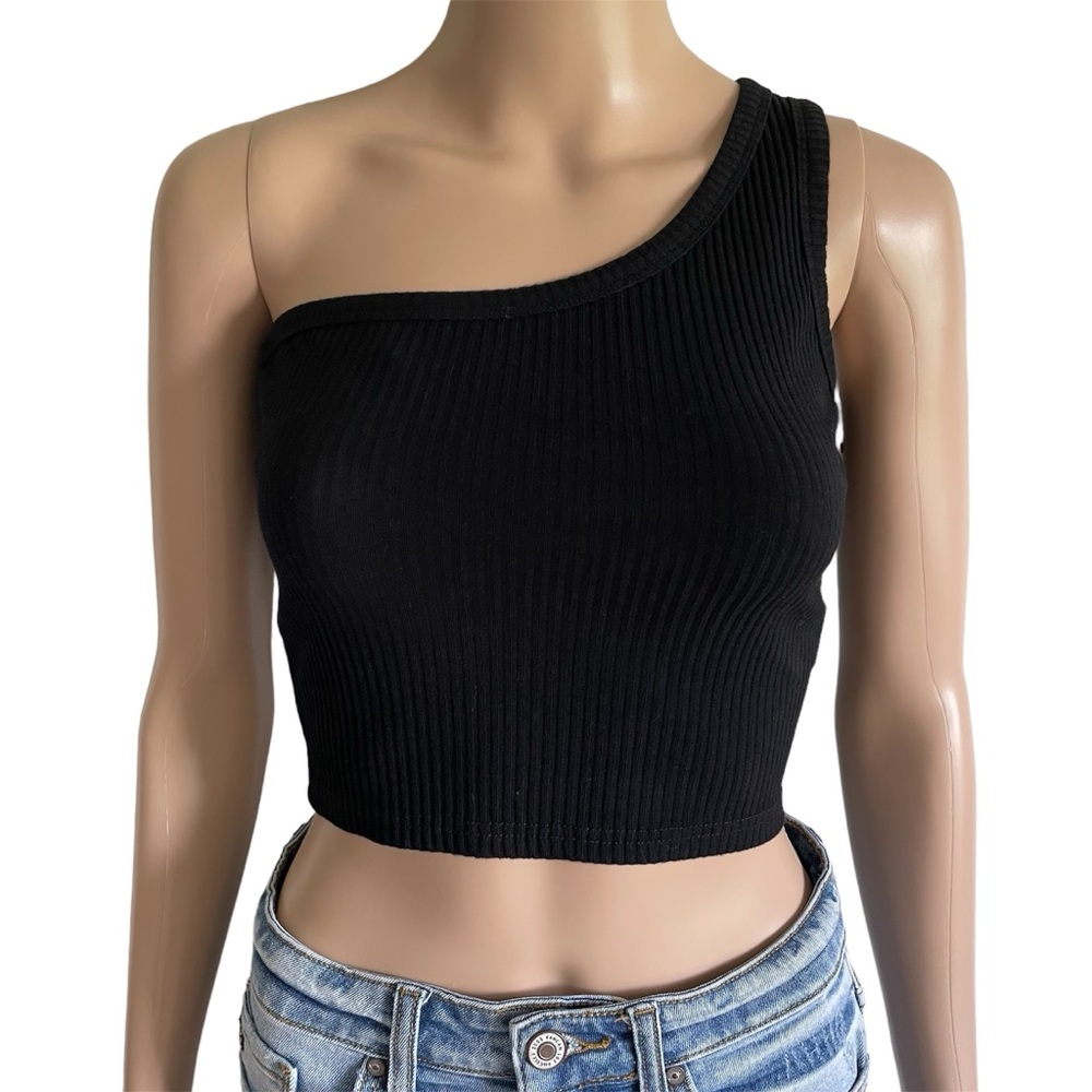 NWOT Solid Black Single Strap One Shoulder Sleeveless Cropped Tank Top